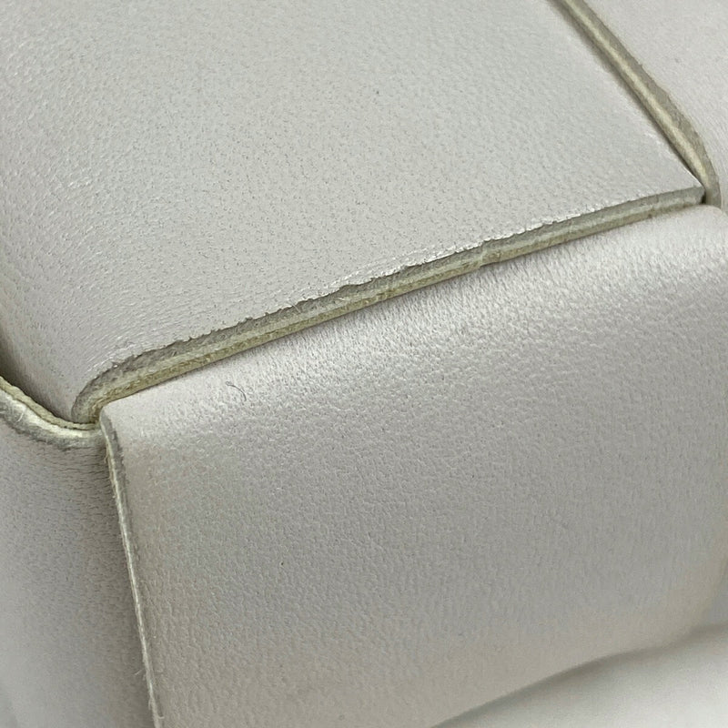 Bottegaveneta Cassette Shoulder Bag Mini Bag Maxi Intrecciato Shoulder Bag