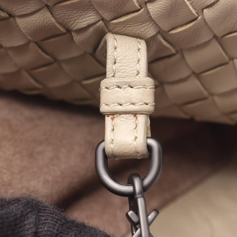 BOTTEGA VENETA Intrecciato Tote Bag Leather Beige [Used]