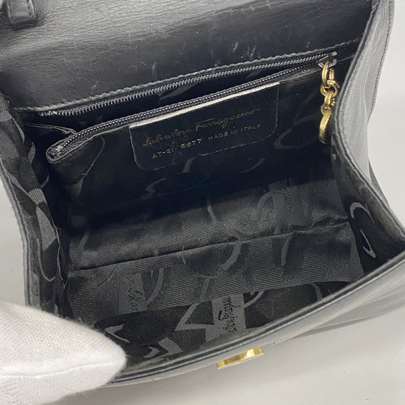 [5ia0454-h] Salvatore Ferragamo Handbag Vara Leather Black Gold Hardware [Used]