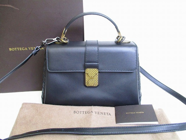 [Unused and stored] BOTTEGA VENETA Intrecciato Calfskin Medium Piazza Handbag