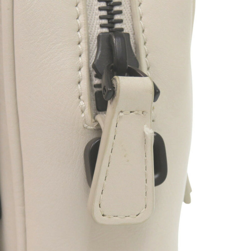 Beautiful condition Bottega Veneta Leggero Leather Ivory Shoulder Bag White