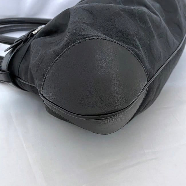 [Free Shipping] Salvatore Ferragamo Handbag Black Gancini AU-21/6325 ec-20693