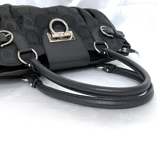 [Free Shipping] Salvatore Ferragamo Handbag Black Gancini AU-21/6325 ec-20693