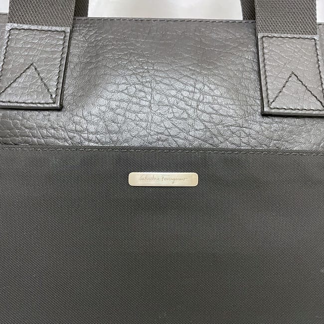 [Free Shipping] Salvatore Ferragamo Tote Bag ec-22723 Black Beautiful Canvas