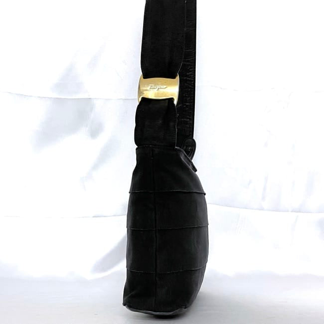 Salvatore Ferragamo Shoulder Bag ec-23220 Black Vara AU-21 4685 Rare Canvas