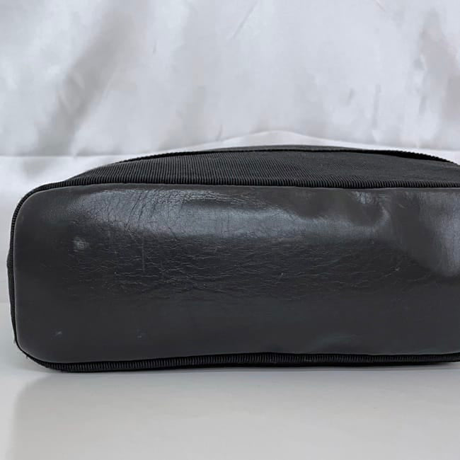 Salvatore Ferragamo Shoulder Bag ec-23220 Black Vara AU-21 4685 Rare Canvas