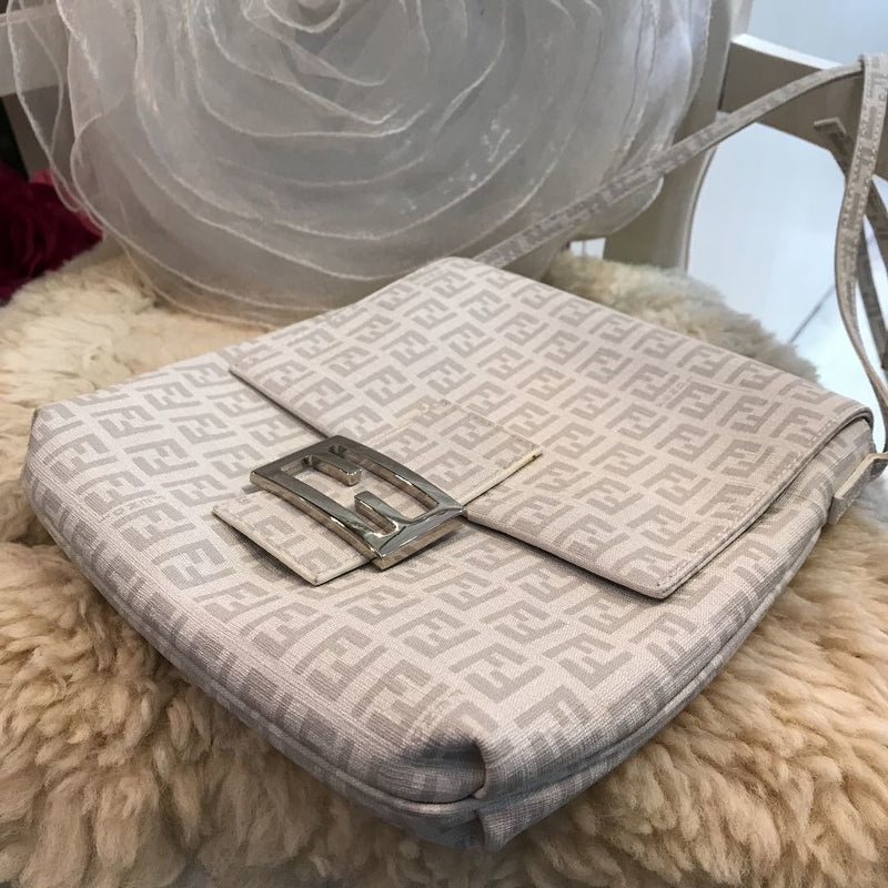 ☆Good condition☆FENDI shoulder bag Zucca pattern FENDI