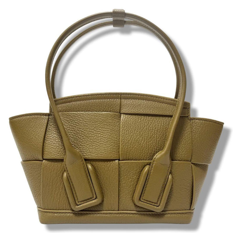 Last item: Like new, Regular price: 330,000 yen Bottega Veneta Maxi Intrecciato