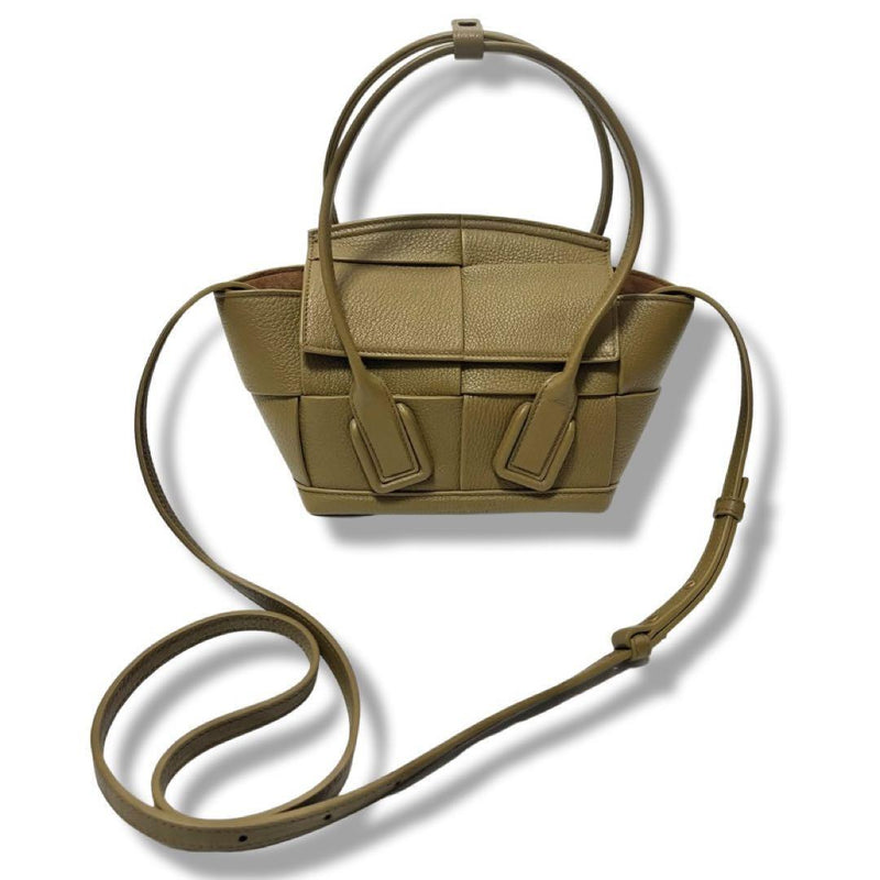 Last item: Like new, Regular price: 330,000 yen Bottega Veneta Maxi Intrecciato