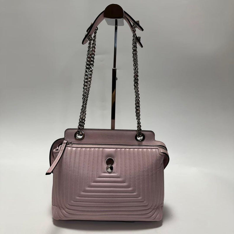 d36 [Extremely beautiful] FENDI leather leather.com chain shoulder bag handbag