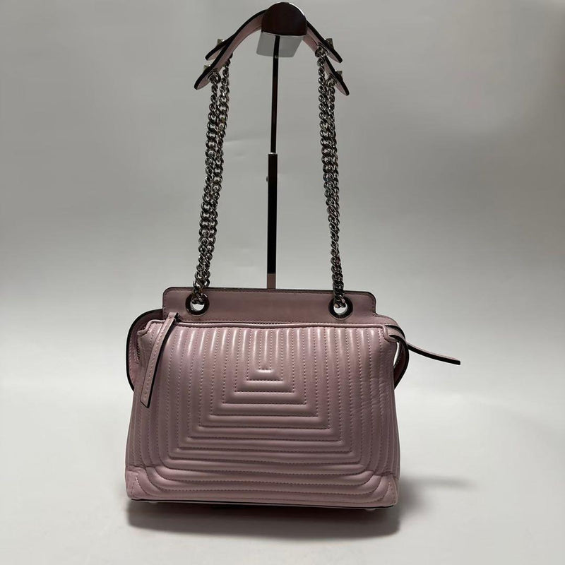 d36 [Extremely beautiful] FENDI leather leather.com chain shoulder bag handbag
