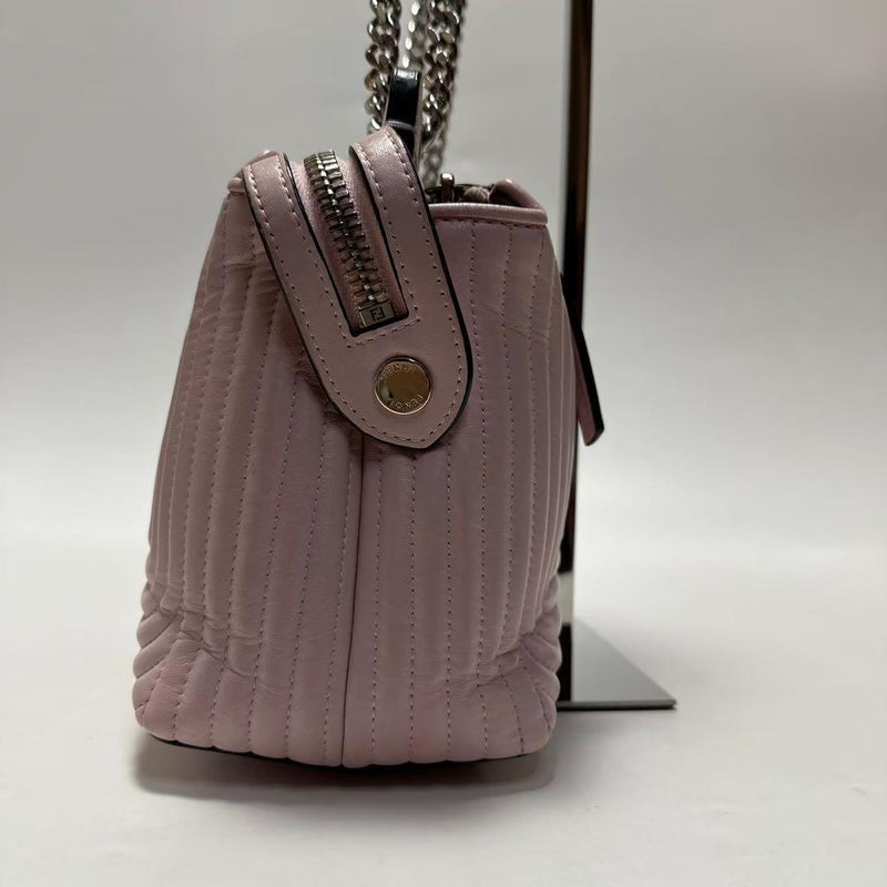 d36 [Extremely beautiful] FENDI leather leather.com chain shoulder bag handbag