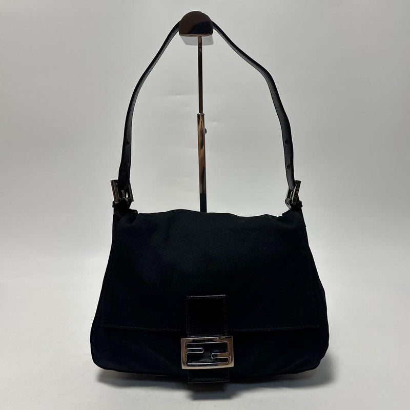 q93 [Extremely beautiful condition] FENDI cotton black mamma baguette shoulder