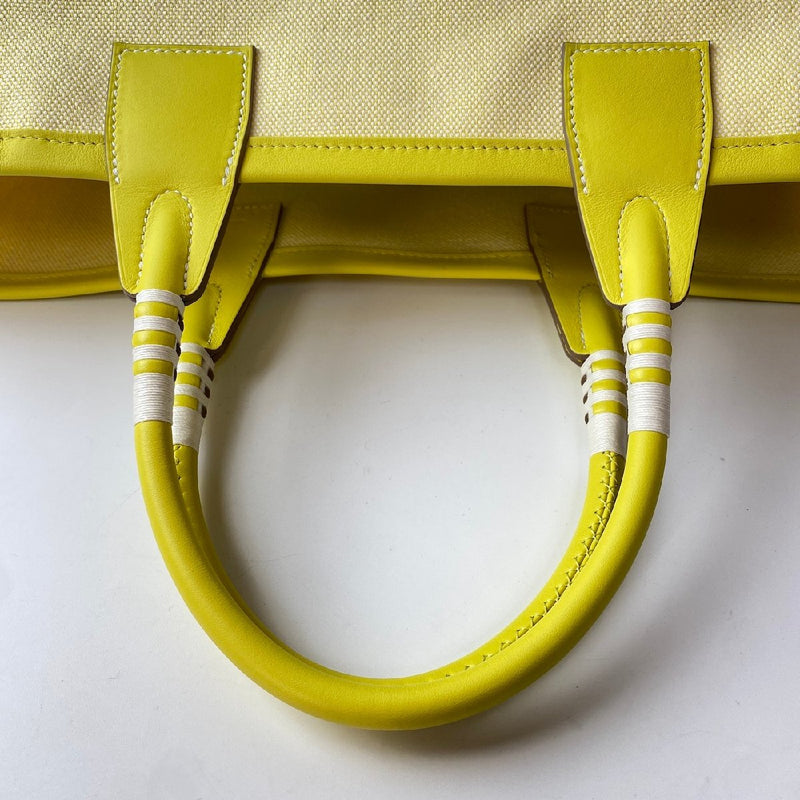 New, unused Hermes HERMES Steeple 25 Citron Lime Tote Bag, Engraved with B Box