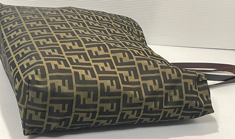 aa28■ Good condition FENDI Zucca pattern canvas leather tote bag brown A4