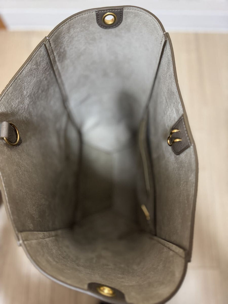 Brand new and unused CELINE Sangre Bucket Bag Greige