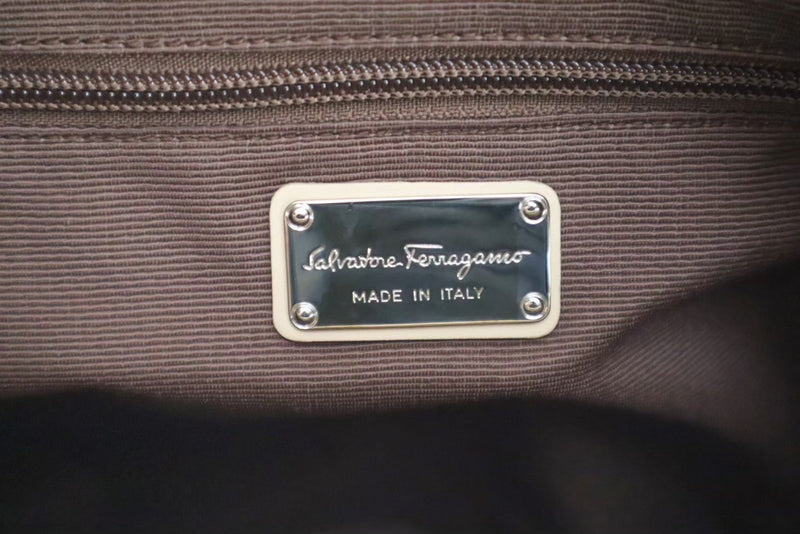 "Used" Salvatore Ferragamo Canvas Shoulder Bag Pochette Gancini Metal Fittings
