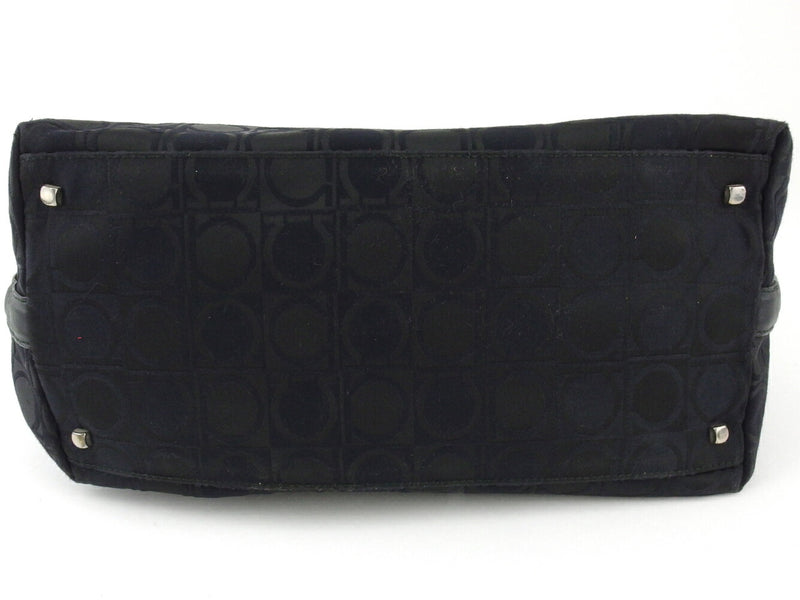 [Rakuten Super SALE 10% OFF] Salvatore Ferragamo Shoulder Bag Gancini Pattern