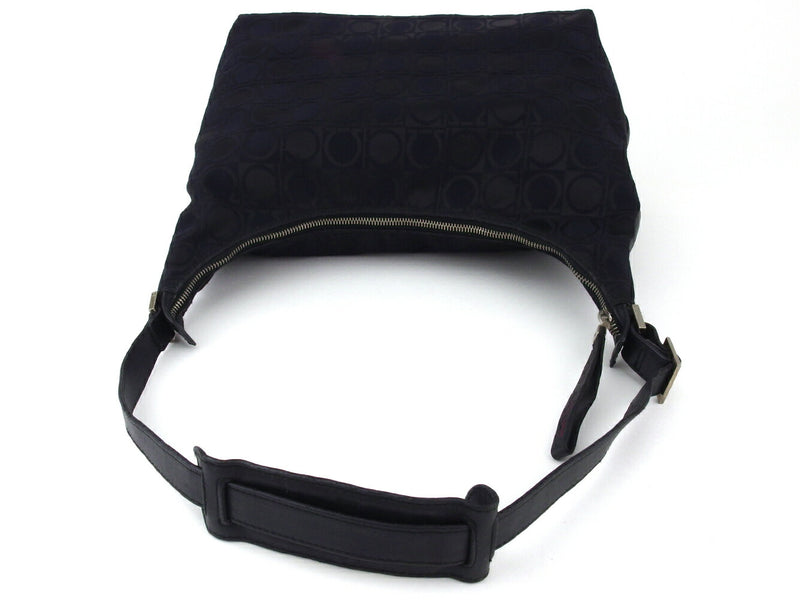 [Rakuten Super SALE 10% OFF] Salvatore Ferragamo Shoulder Bag Gancini Pattern