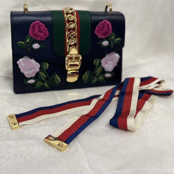 (Only cheap now) GUCCI Sylvie Flower Embroidery Shoulder Limited to Ginza Store