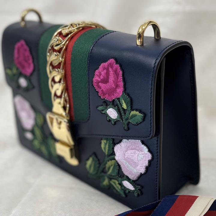 (Only cheap now) GUCCI Sylvie Flower Embroidery Shoulder Limited to Ginza Store
