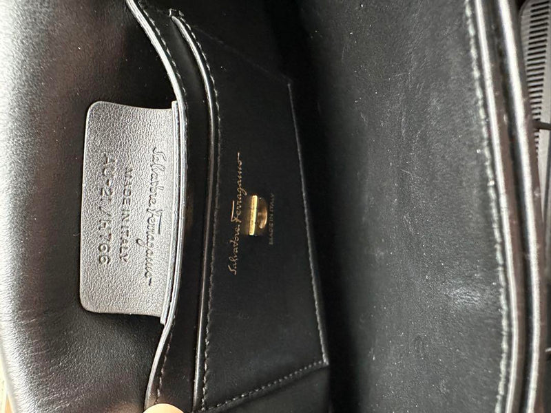 ❣️Ferragamo ferragamo❣️ Shoulder Gancini Bag
