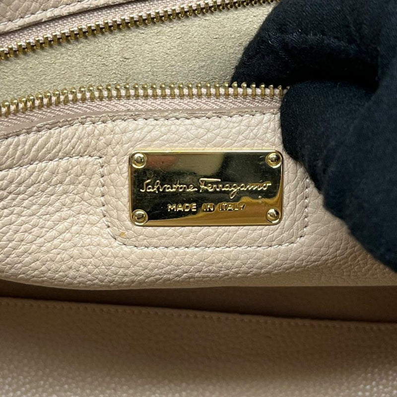 ☆Good condition☆Ferragamo Amy Tote Bag Gancini Fringe Pink Beige