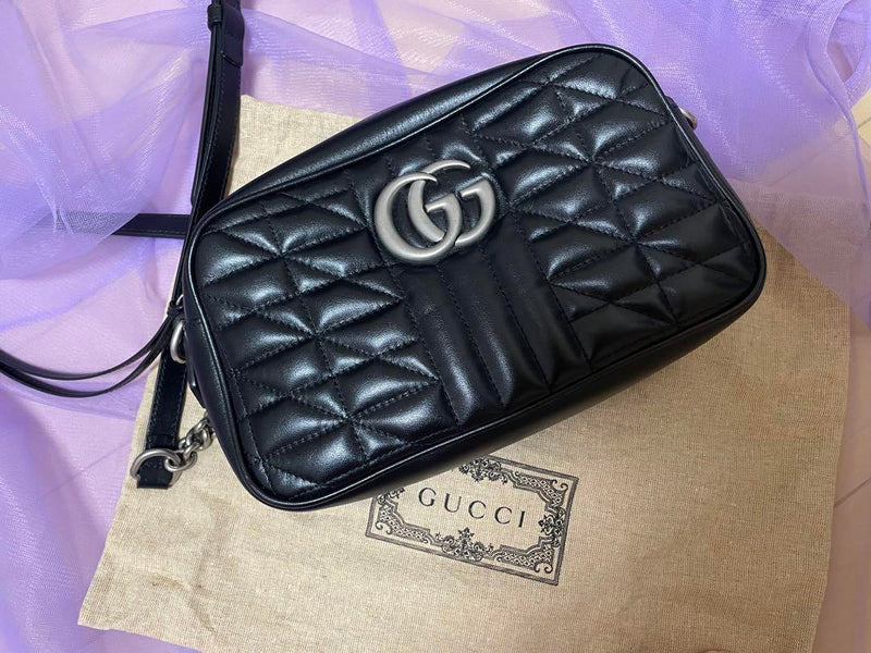 GUCCI Marmont Shoulder Bag