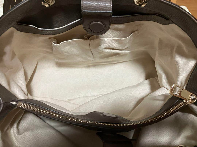 GUCCI Greige Leather Handbag