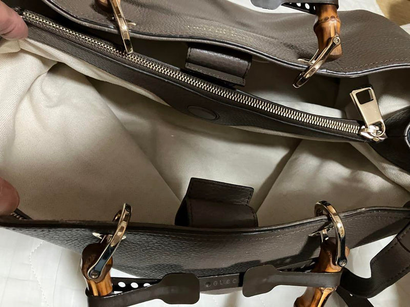 GUCCI Greige Leather Handbag