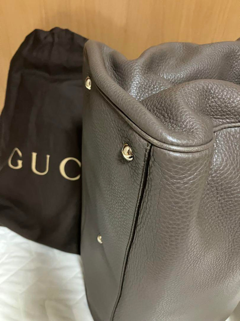 GUCCI Greige Leather Handbag