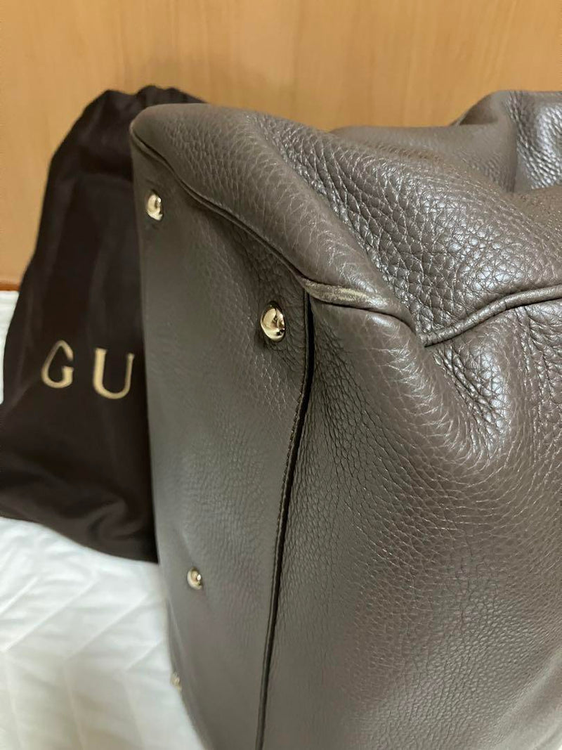 GUCCI Greige Leather Handbag