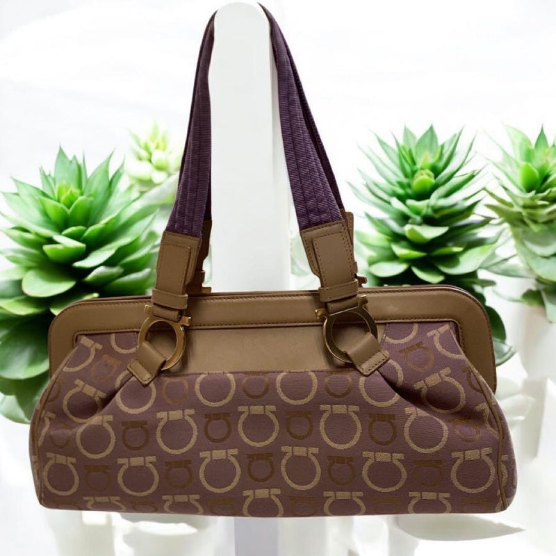 [Salvatore Ferragamo] Gancini bag [Good condition] Storage bag