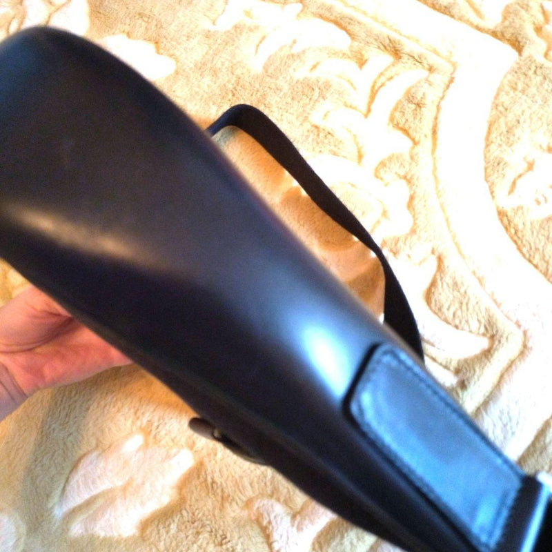 [Autumn outfit] GUCCI logo shoulder bag black