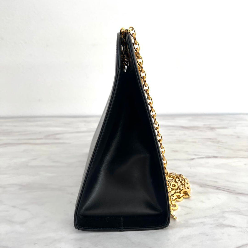♦️Good condition♦️Ferragamo Gancini Chain Shoulder Bag