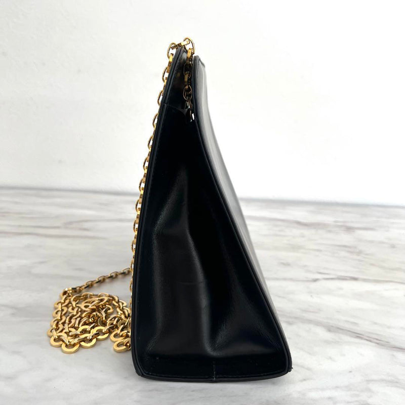 ♦️Good condition♦️Ferragamo Gancini Chain Shoulder Bag
