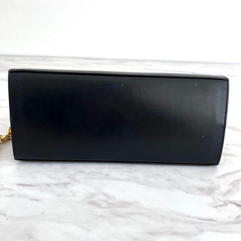 ♦️Good condition♦️Ferragamo Gancini Chain Shoulder Bag