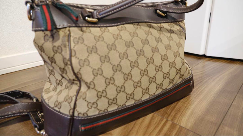 Price reduction GUCCI GG pattern handbag beige/brown