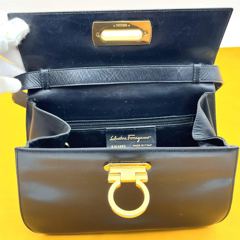 ✨Rare✨Ferragamo Gancini Shoulder Bag Clutch Bag 2way Black