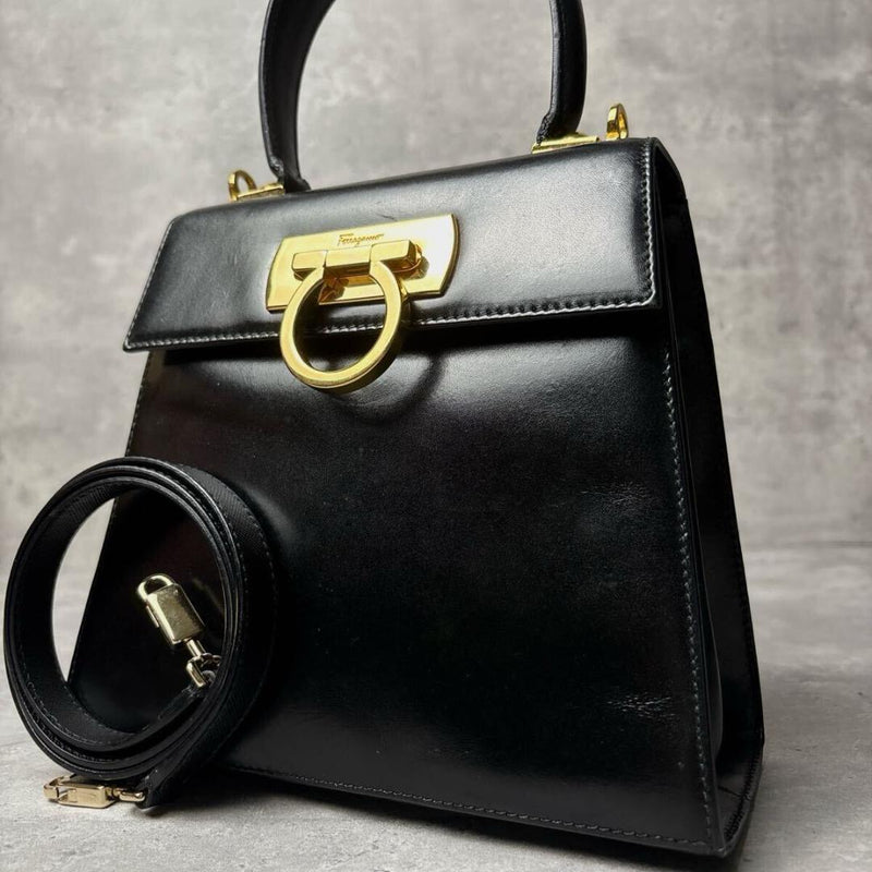 ✨ Beautiful condition✨ Ferragamo Mini Handbag 2way Shoulder Gancini
