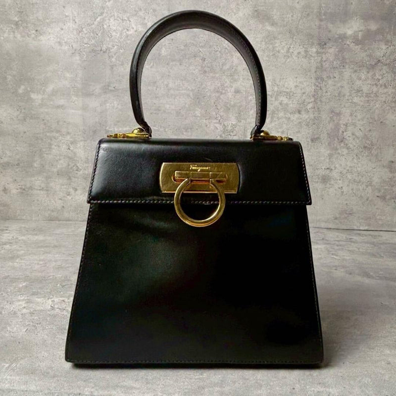 ✨ Beautiful condition✨ Ferragamo Mini Handbag 2way Shoulder Gancini