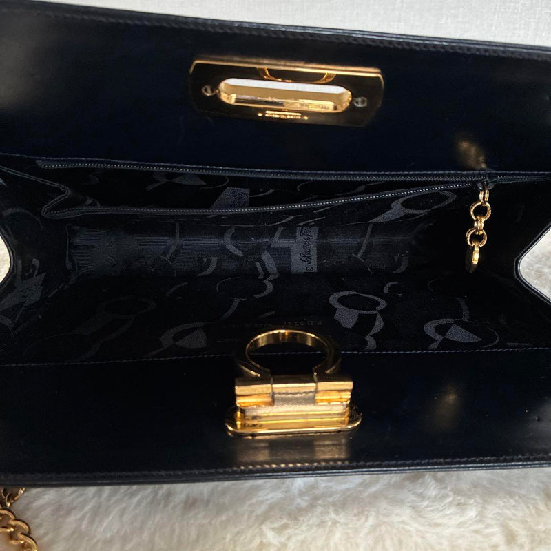 Ferragamo Gancini Chain Shoulder Black Leather Good Condition