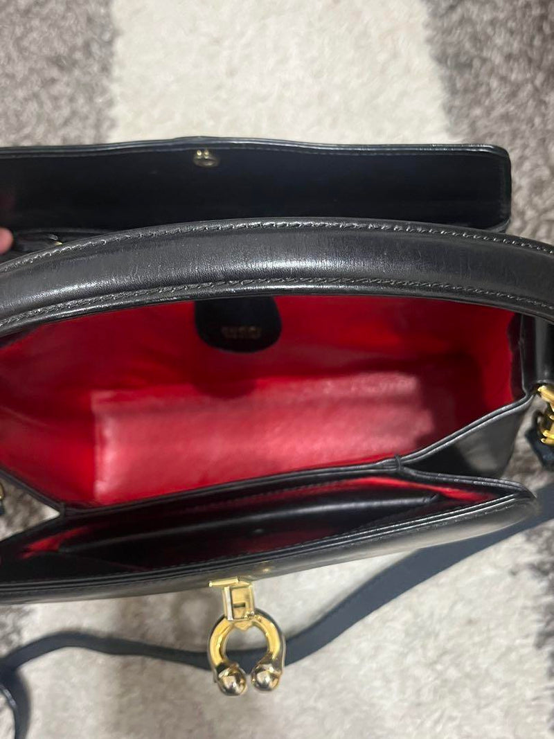 (Good condition) Old Gucci Shoulder Bag Horseshoe Hardware Leather