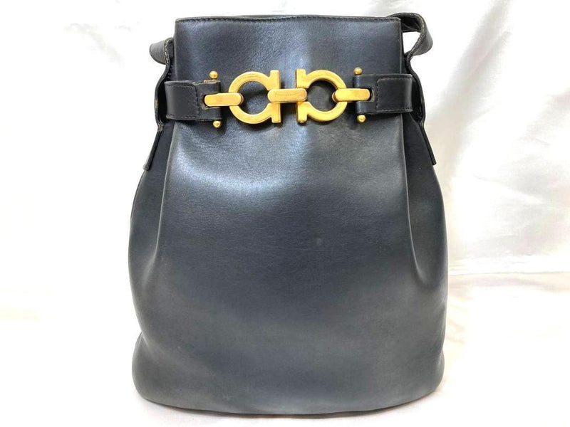 ♡Safe appraisal ♡Salvatore Ferragamo Gancini Bucket Bag Drawstring Bag Leather