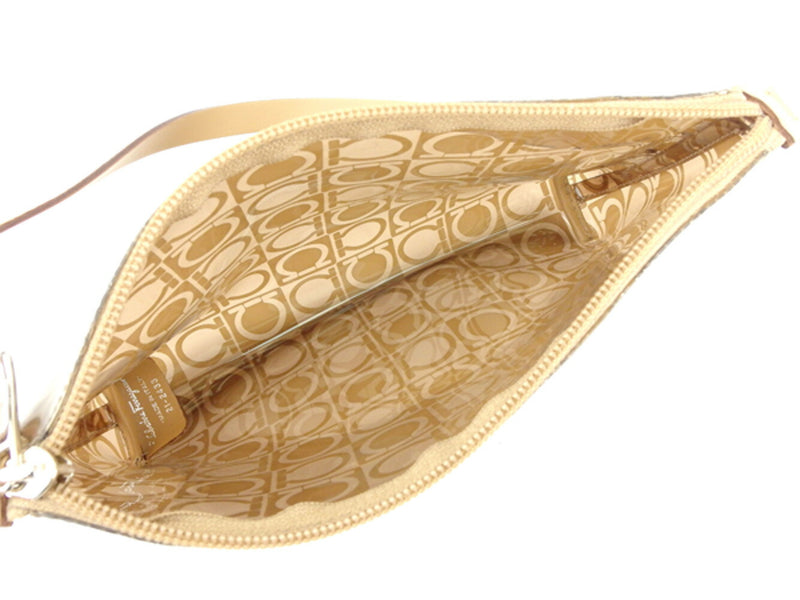 [Rakuten Super SALE 10% OFF] Salvatore Ferragamo Handbag Gancini Pattern