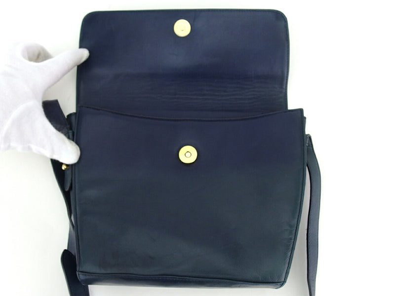 [Rakuten Super SALE 10% OFF] Salvatore Ferragamo Shoulder Bag Shoe Motif Button