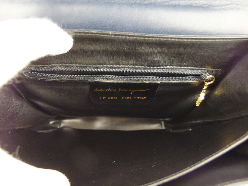 [Rakuten Super SALE 10% OFF] Salvatore Ferragamo Shoulder Bag Shoe Motif Button