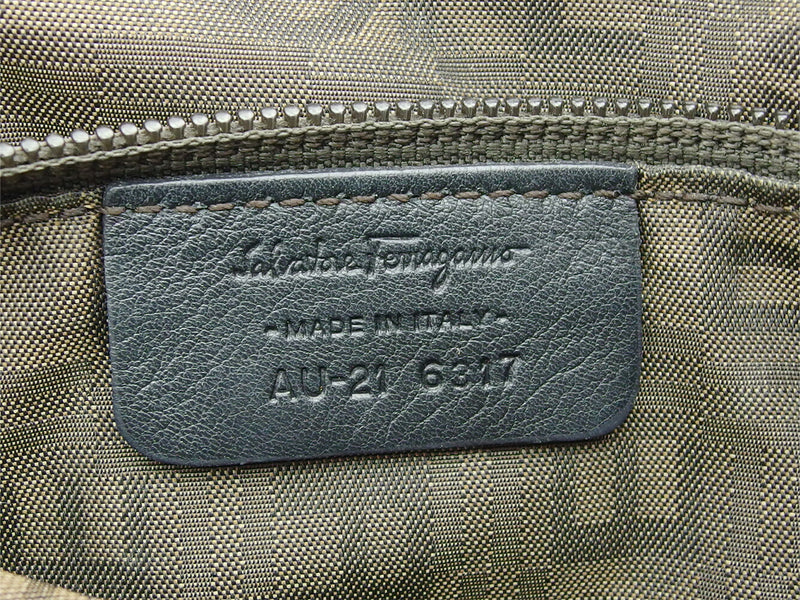 [Rakuten Super SALE 10% OFF] Salvatore Ferragamo Shoulder Bag Gancini Khaki