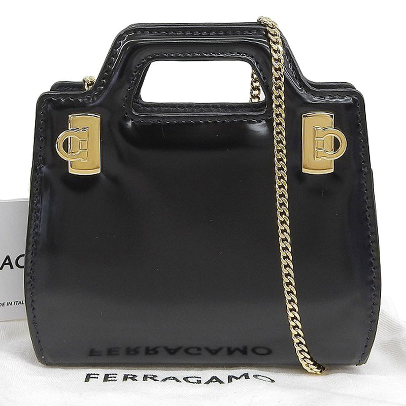 [Guaranteed authenticity] Super beautiful Salvatore Ferragamo with cloth bag