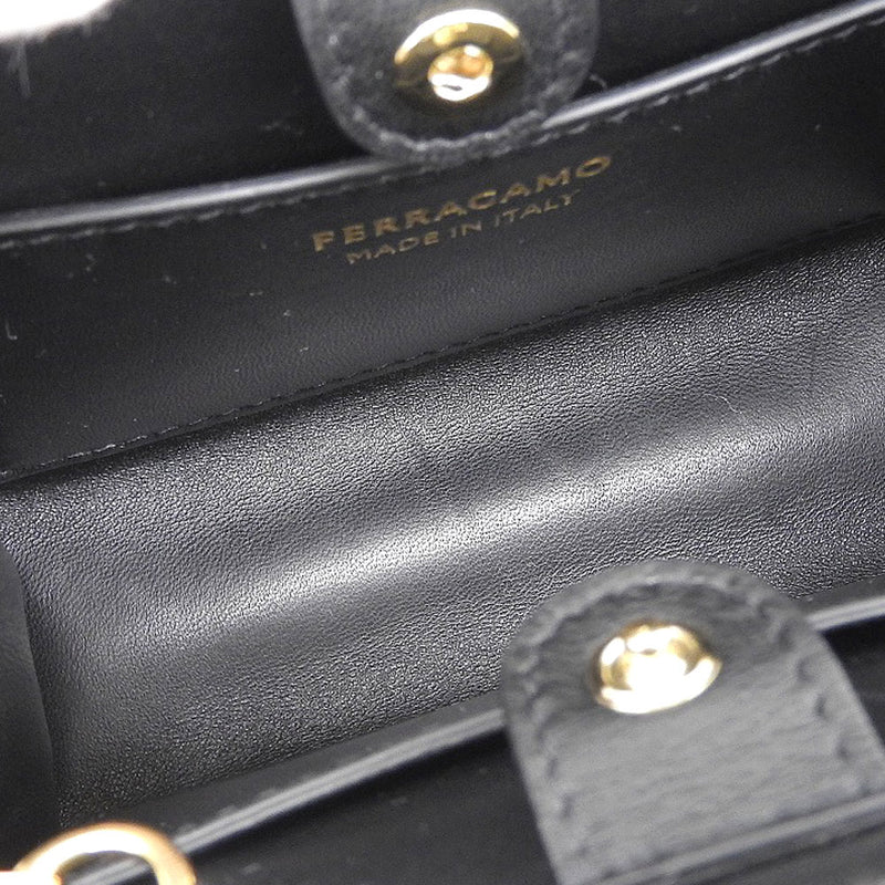 [Guaranteed authenticity] Super beautiful Salvatore Ferragamo with cloth bag